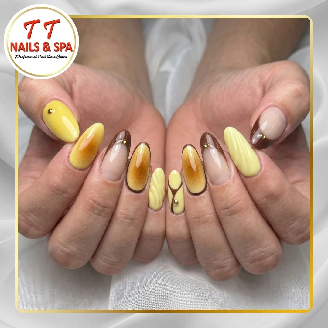 Trending Nail Art Designs_August 2026